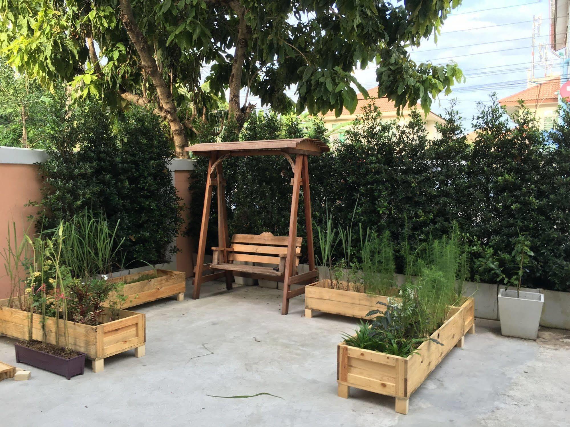 Wanmai Herb Garden Bangkok Exterior foto